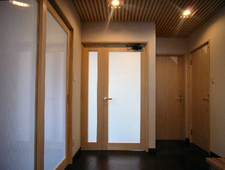 door05.jpg